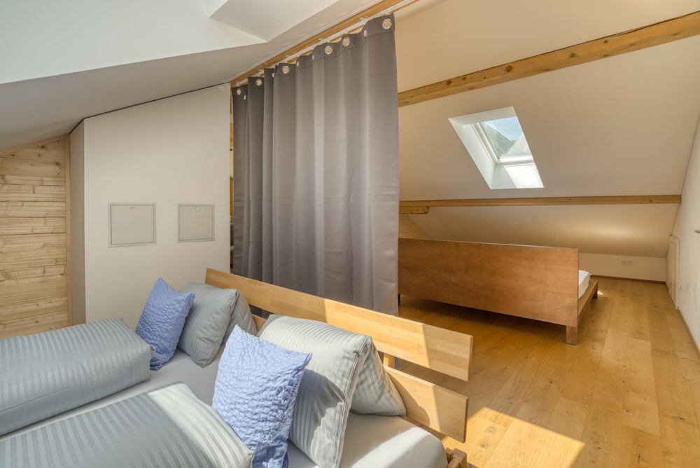 HUS 24 view 5