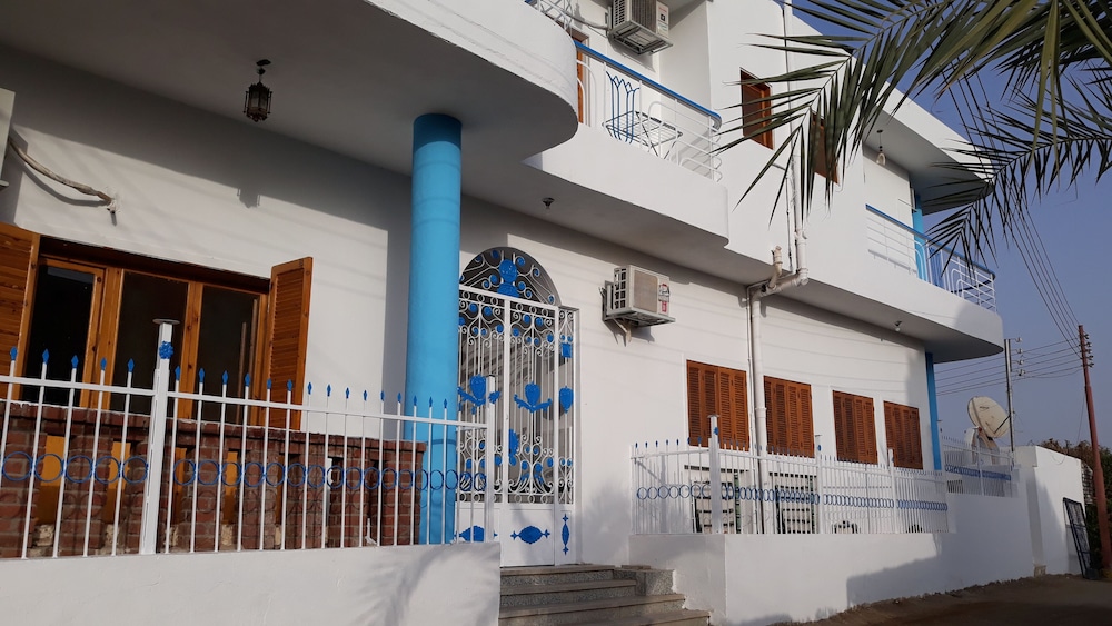 Hofni Palace Nile Niew