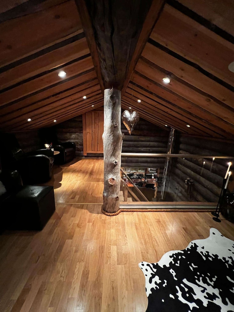 Aurora Bliss Cabin Retreat