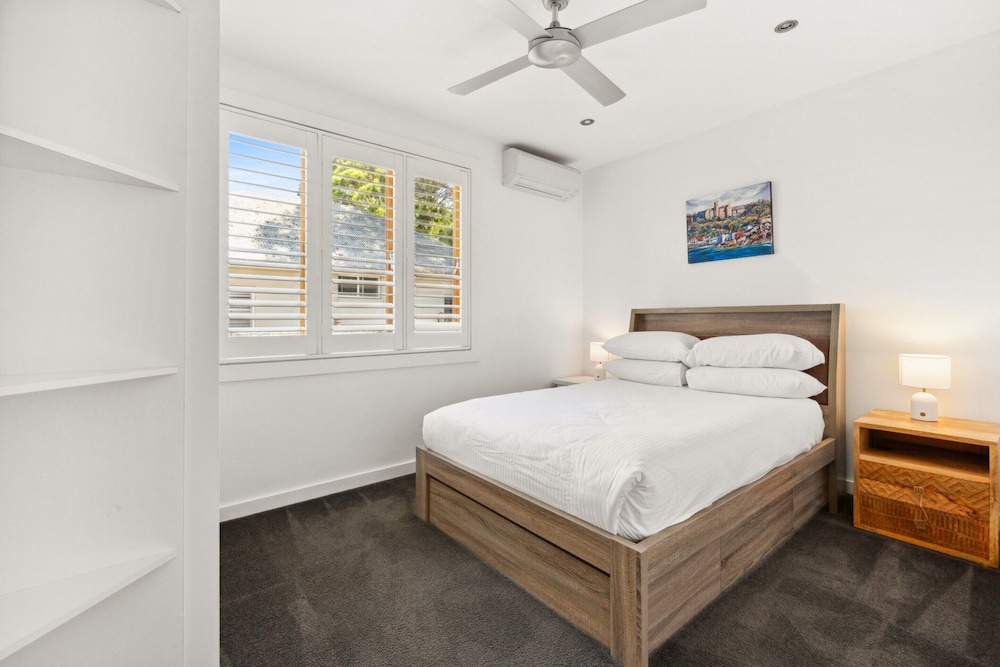 Elegant 3-bed Home With Games Room