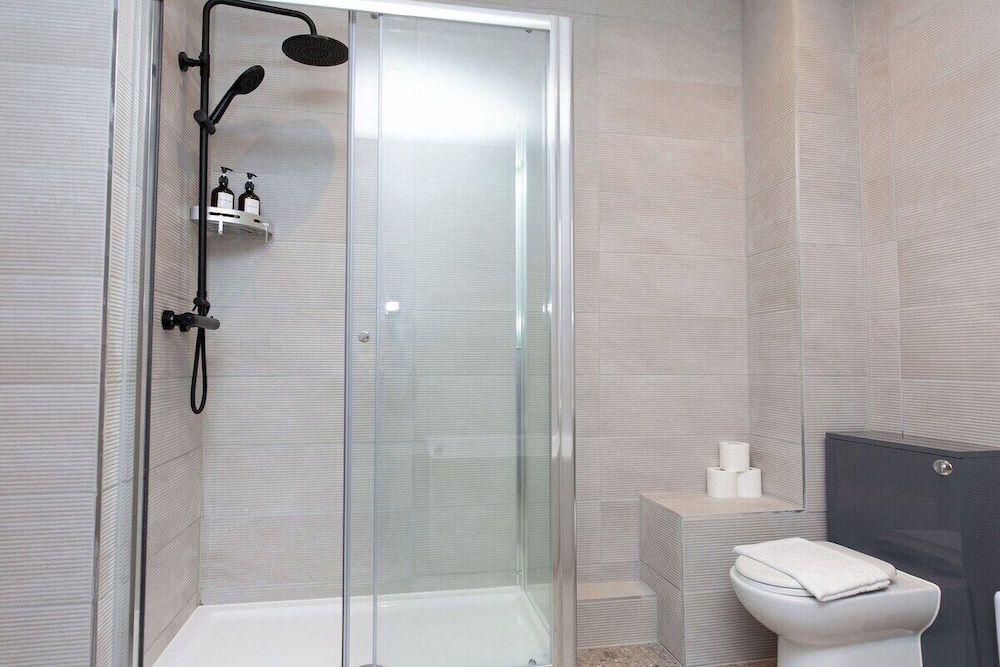 Luxury 2 Bedroom & 2 Bathroom Central Flat