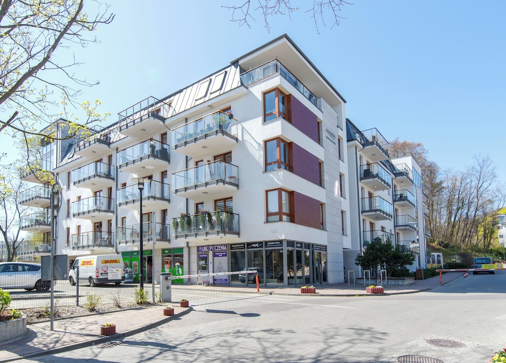Imperial Apartments - Aquarius VI view 2