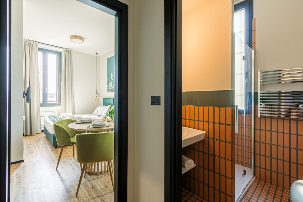 Quantum 4 Neutron in Milano