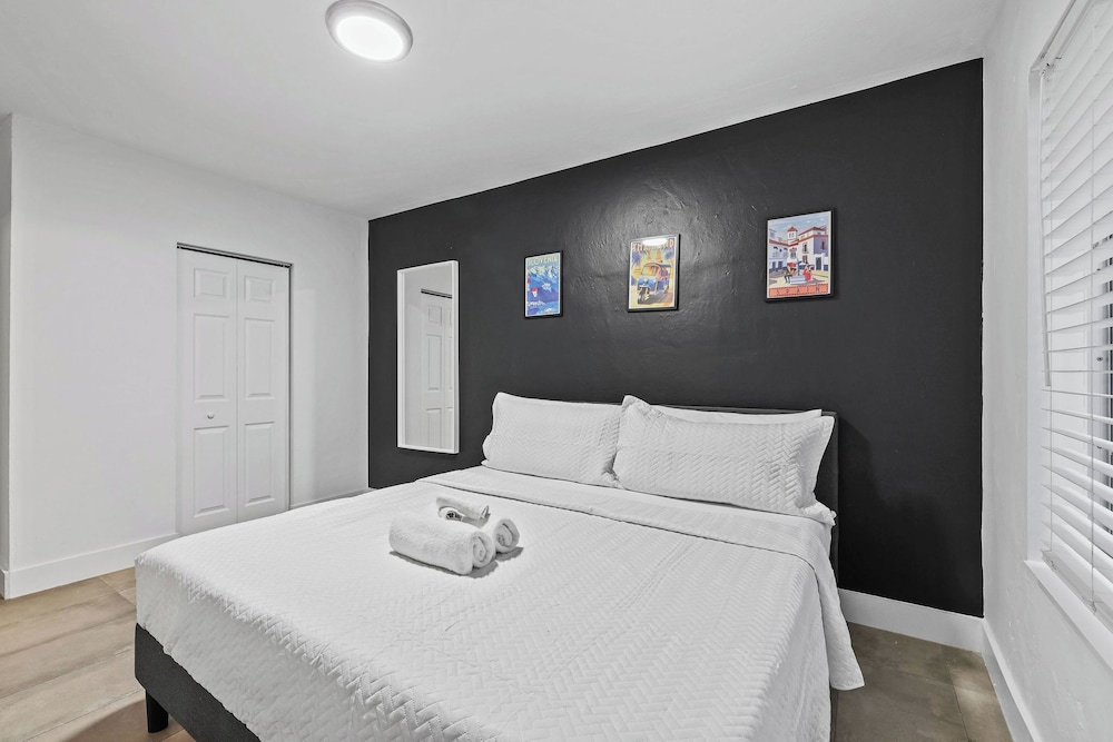 Harding Avenue Apartments by Andes STR