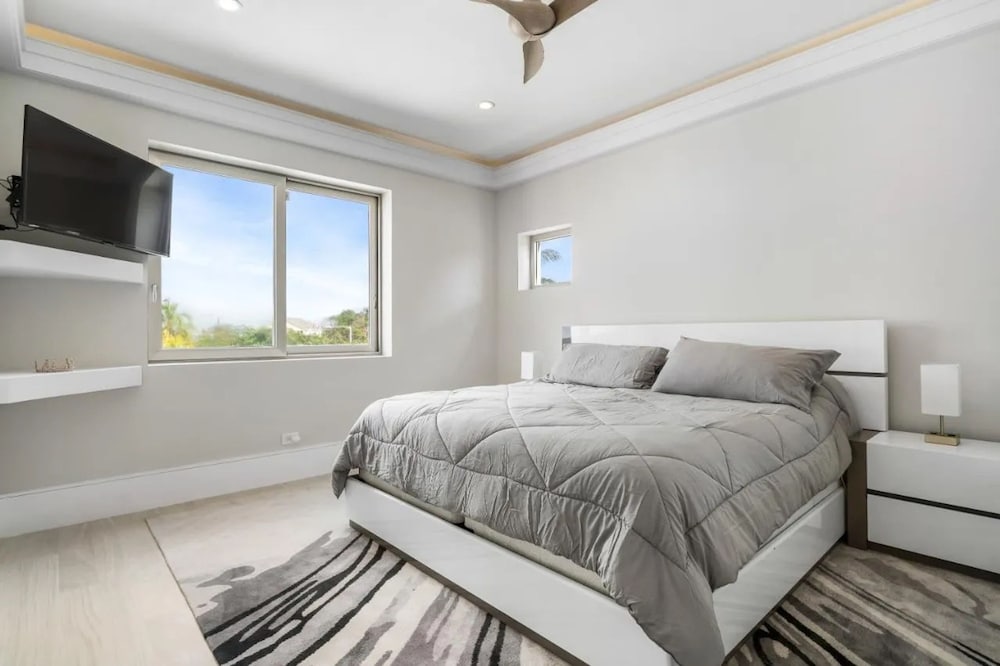 Trinity Villa in New Providence