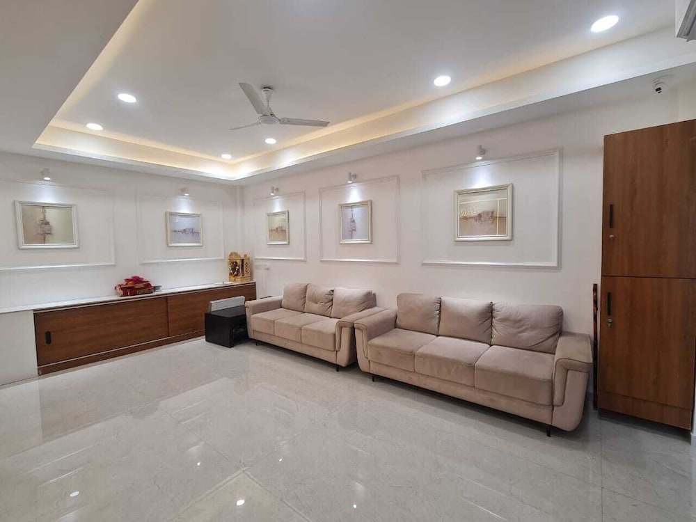 MURLI HOTEL LUXURY ROOMS