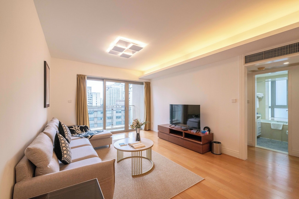 Tyms Family 2BR 1BA Apt Xujiahui Center