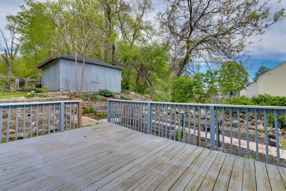 Pet-friendly Connecticut Retreat Near Golfing! - Property Image 5