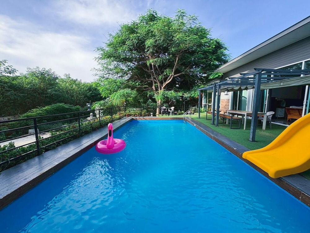 TheX10 PrivatePoolVilla & ResortKhaoYai