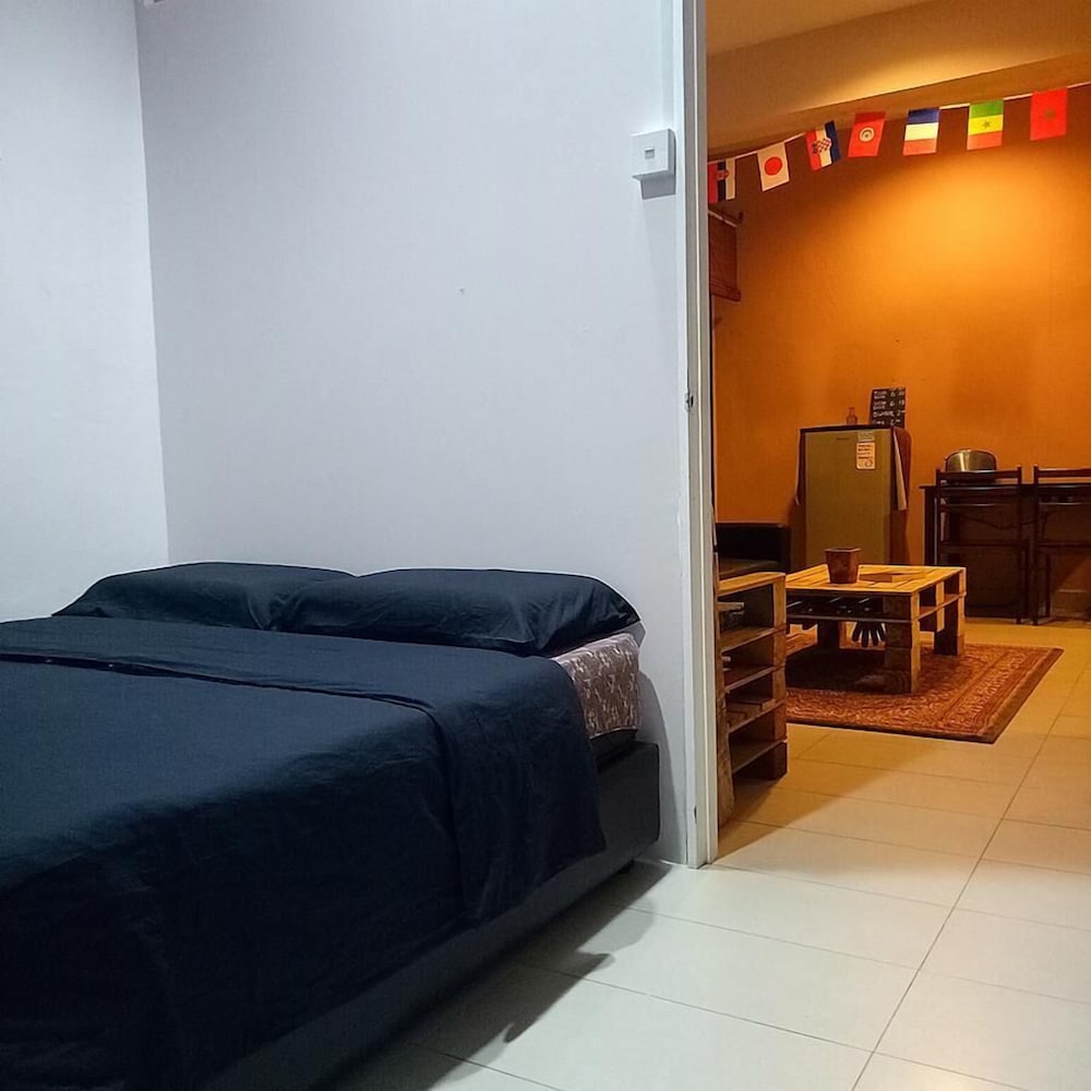 HOOD - Hostel