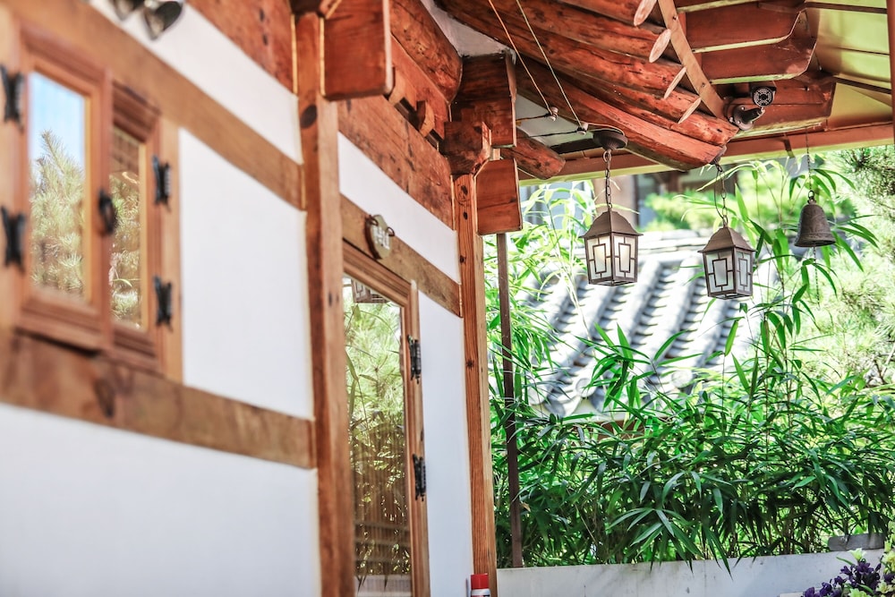 Hanok House