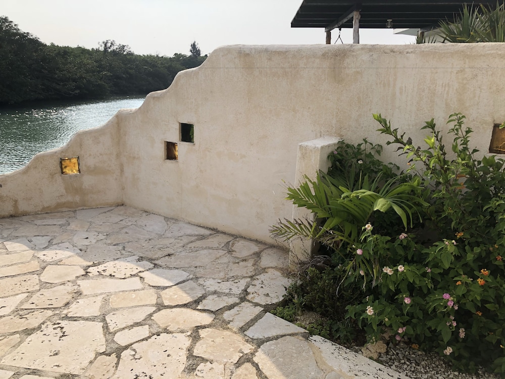 Lagoon Villa Ryusei