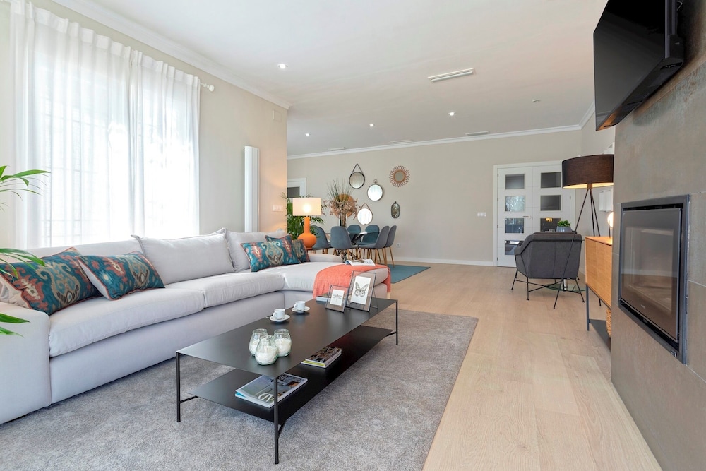 Genteel Home El Brillante