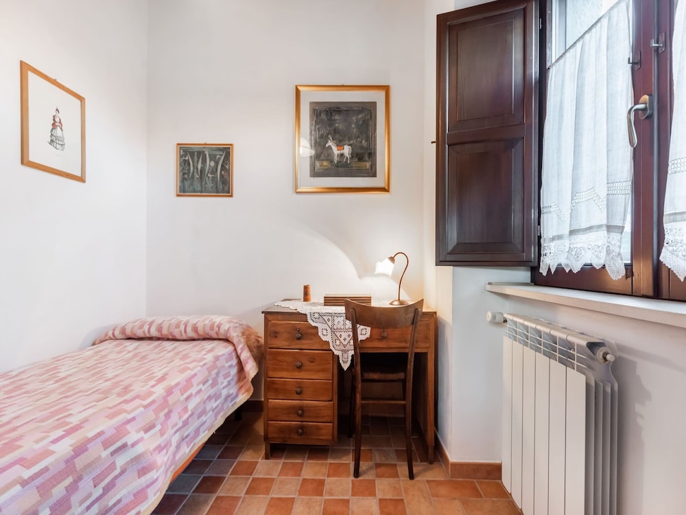 Photo 37