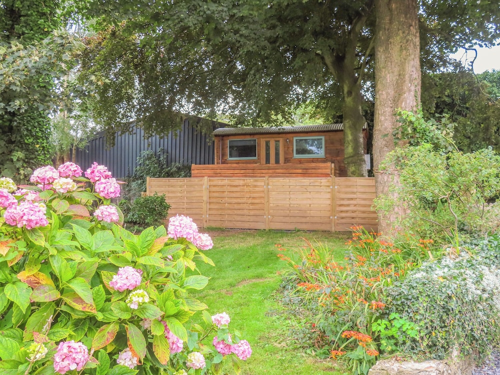 Fron Goch Shepherd's Hut