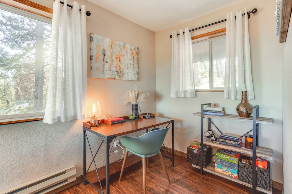 Mountain-view Deck: Pet-friendly Cabin in Bailey