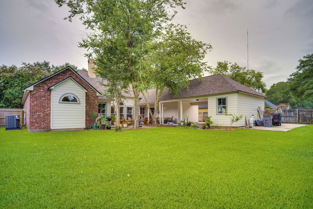 Elegant Baton Rouge Home w/ Yard ~ 3 Mi to Lsu! view 5