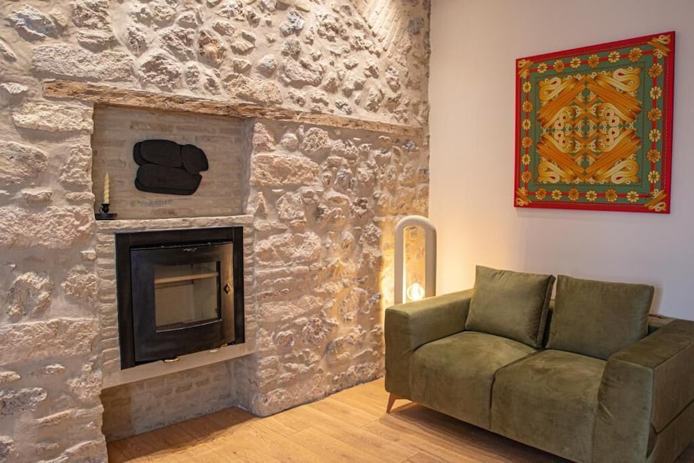 Epitome Suites