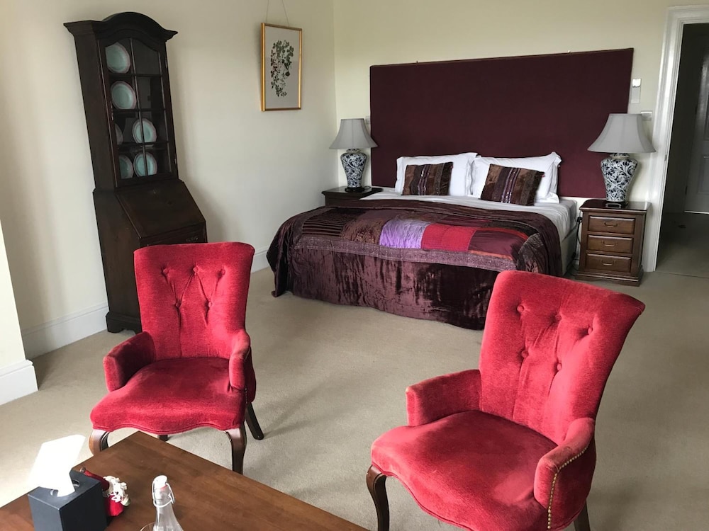 Emlagh House