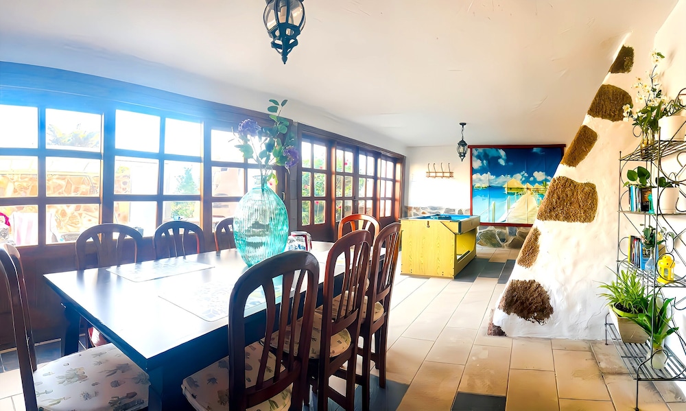 Villa Medinilla With Private Pool in Conil