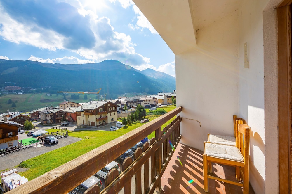 Casa Silvia Ski in in Livigno view 3