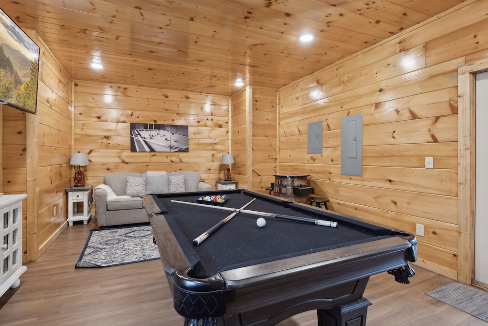 Big Bear Splash 2 Bedroom Cabin