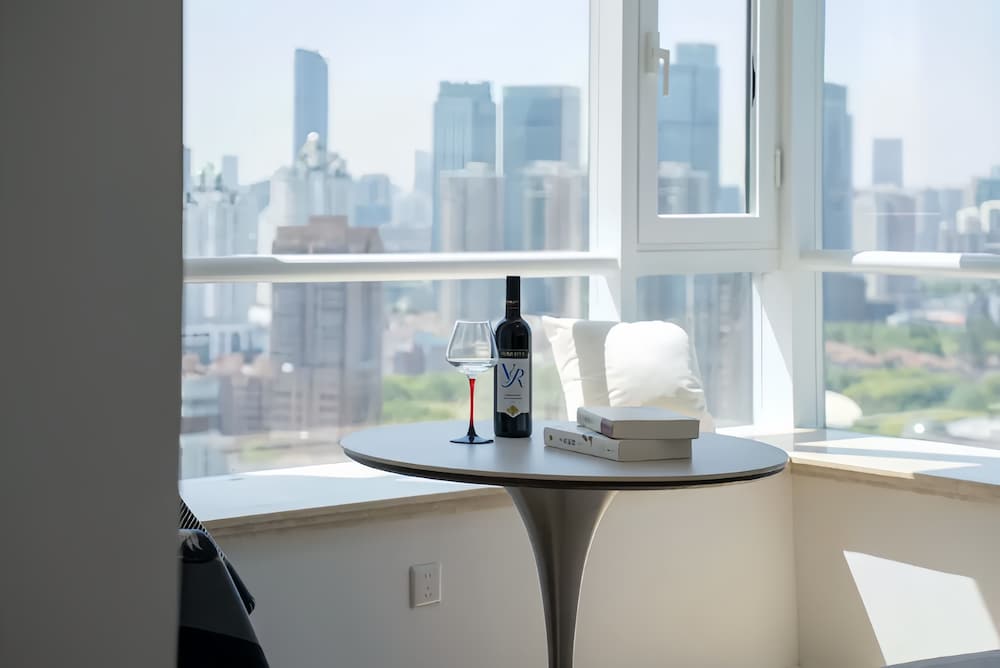 Shanghai Hills & Fan Stay