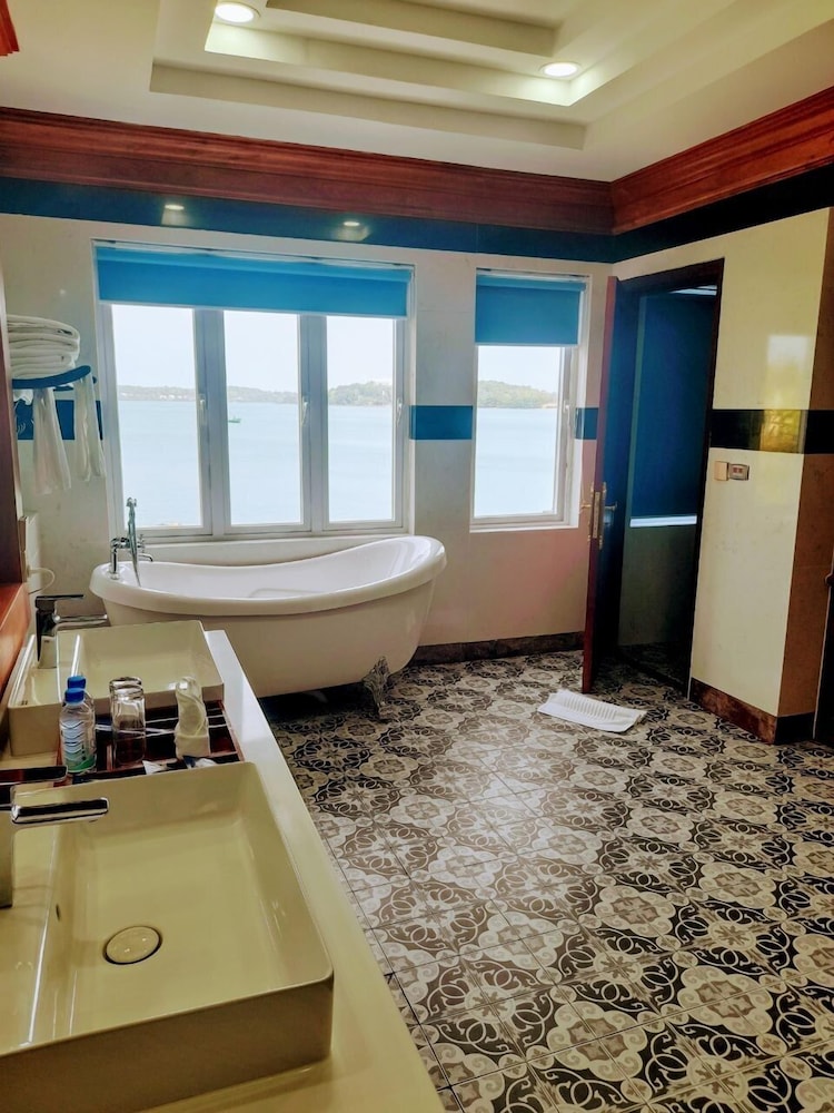 Try Palace Resort Sihanoukville