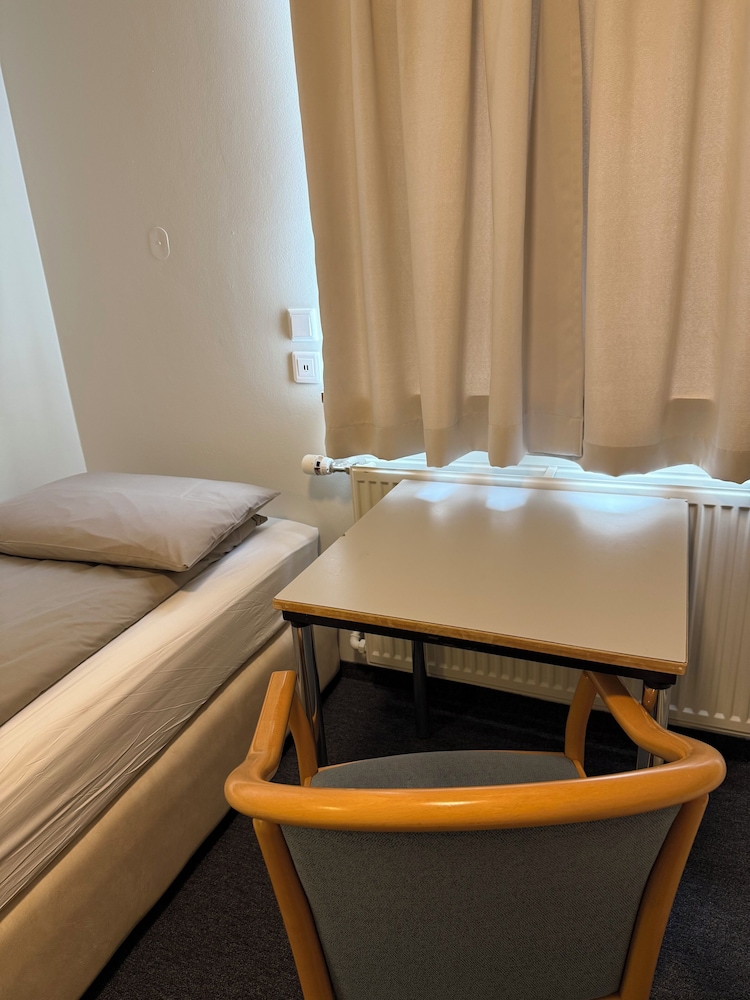 Skogar Hostel