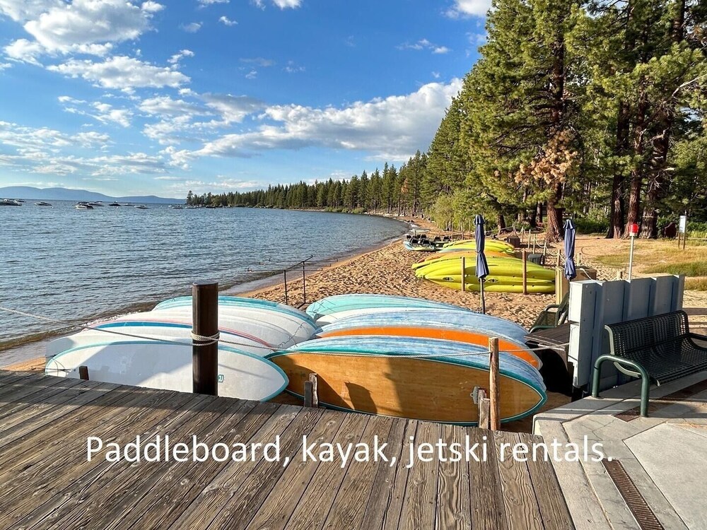 Zephyr Cabin 3 Bedroom Home by RedAwning - Property Image 9