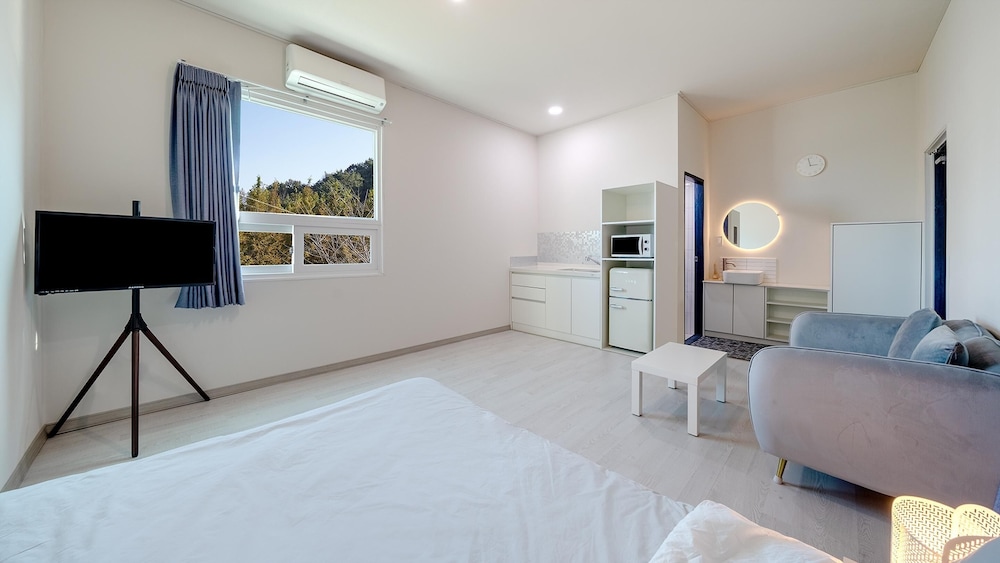 Namhae Seven House