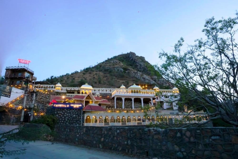 Badi Garh Resort