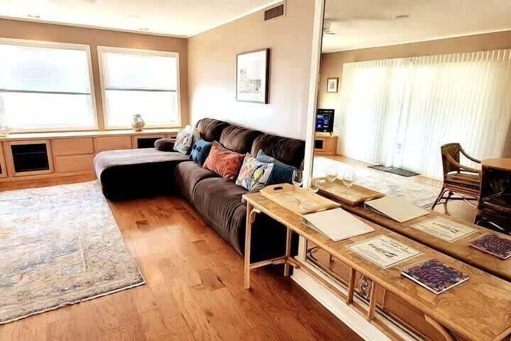 Madre Azul Bay House 3 Bedroom Home