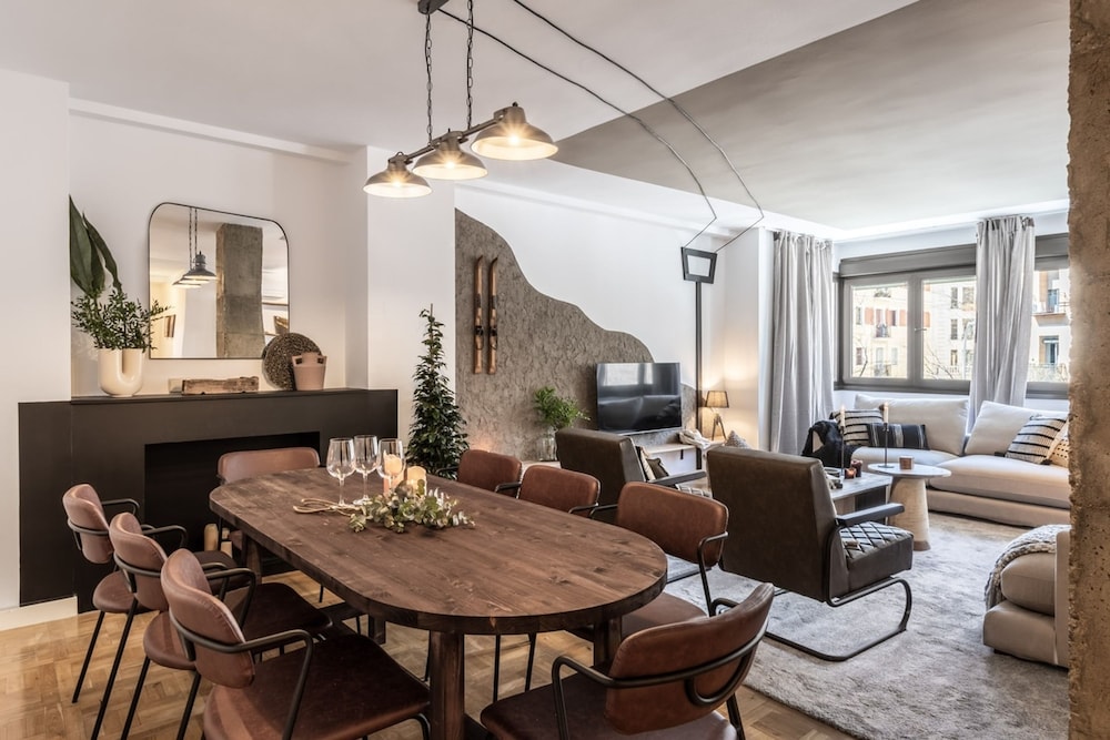 Arties - 4 Bedrooms Apartment in Almagro