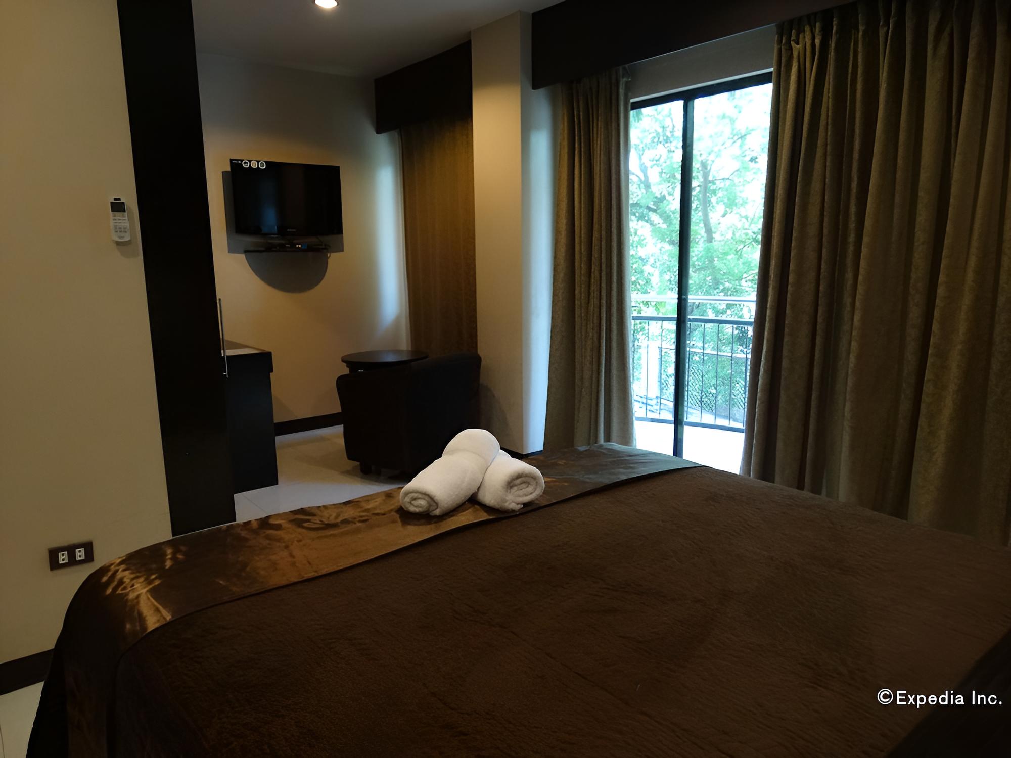 The Peridot Suites
