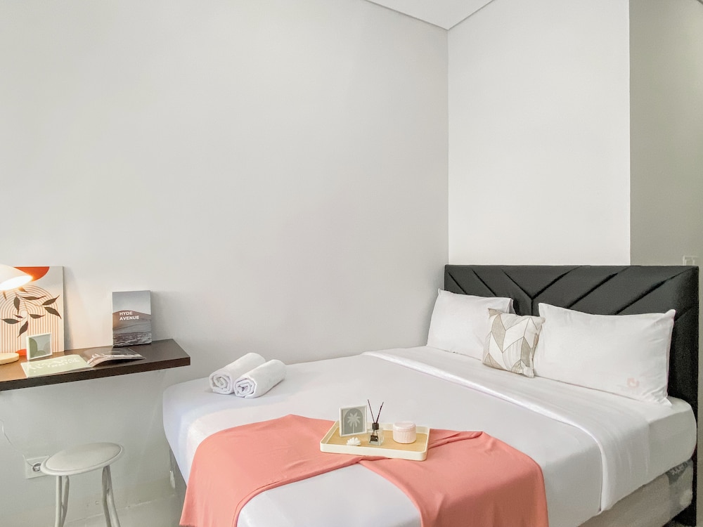 Enjoy and Cozy Living Studio Transpark Juanda Bekasi Timur Apartment