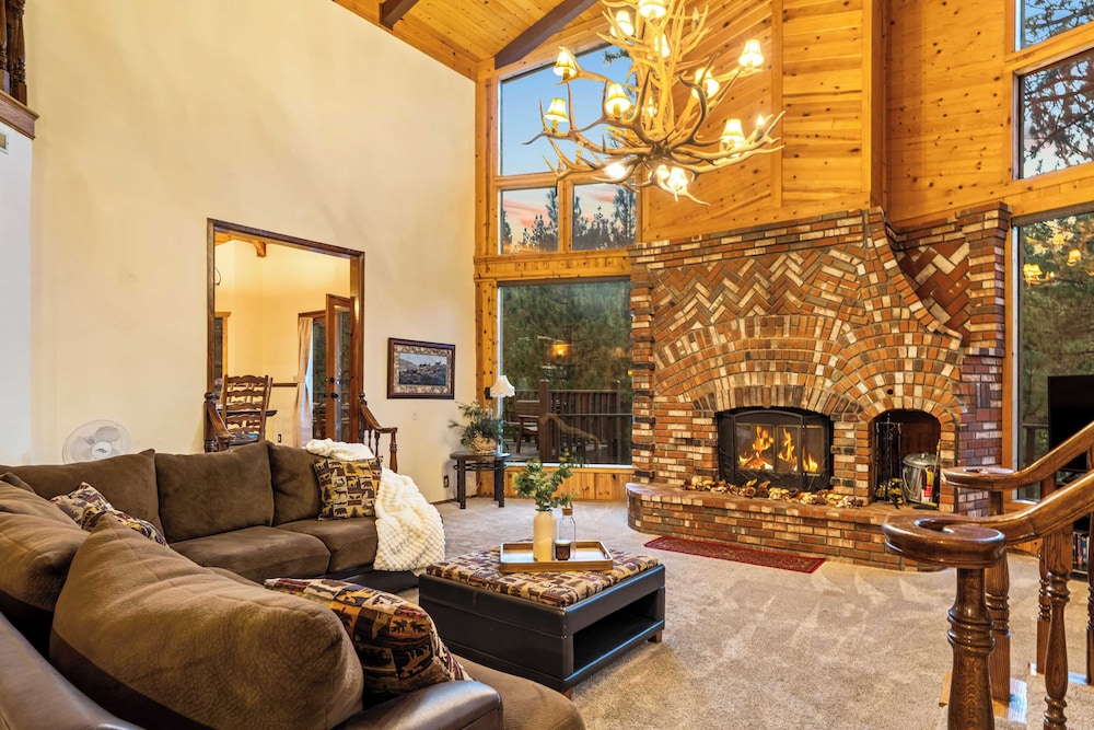 Lakeview Cabin w/ Game Room & Deck Near Ski Slopes & Trails Sleeps 20 Waterview by Avantstay