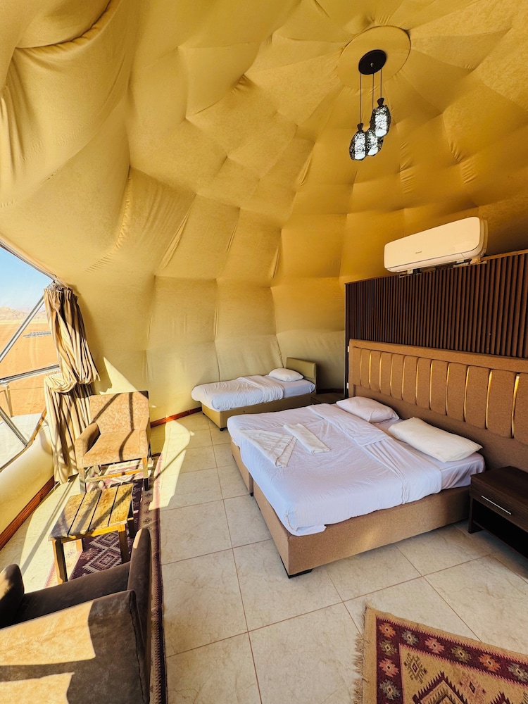 Rum moonlight luxury camp