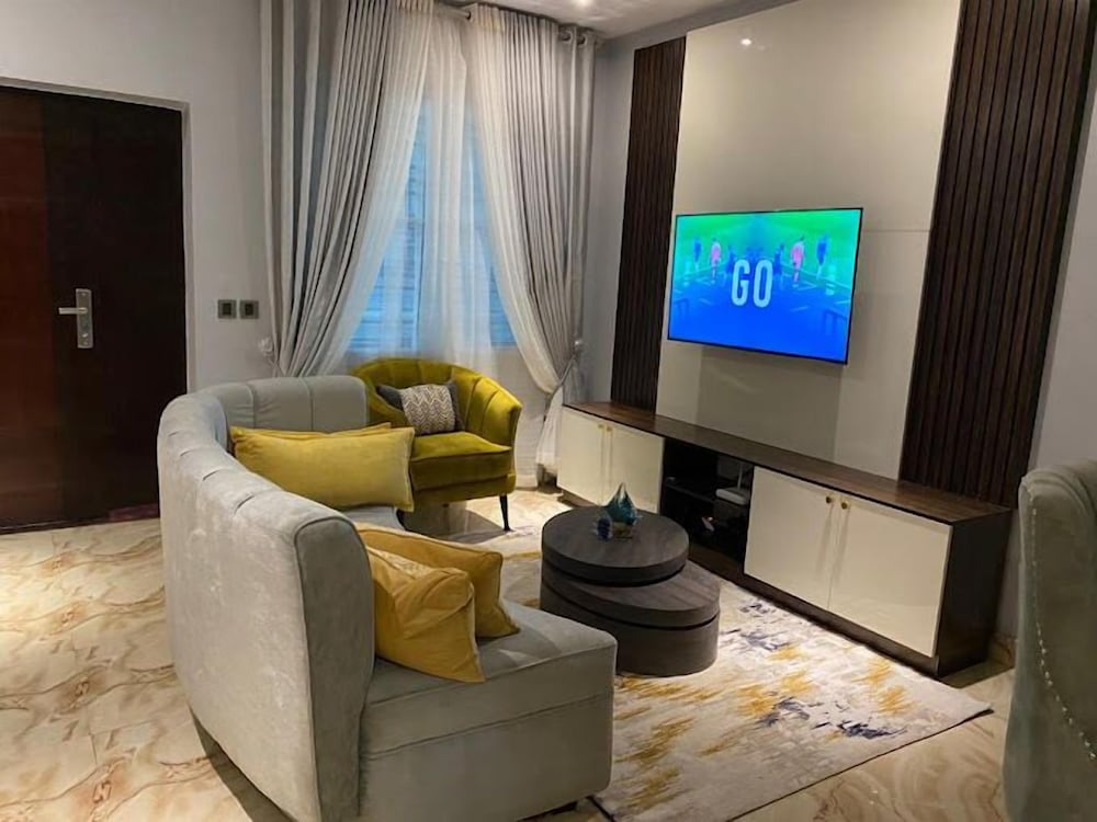 Bizzare Luxury Apartment
