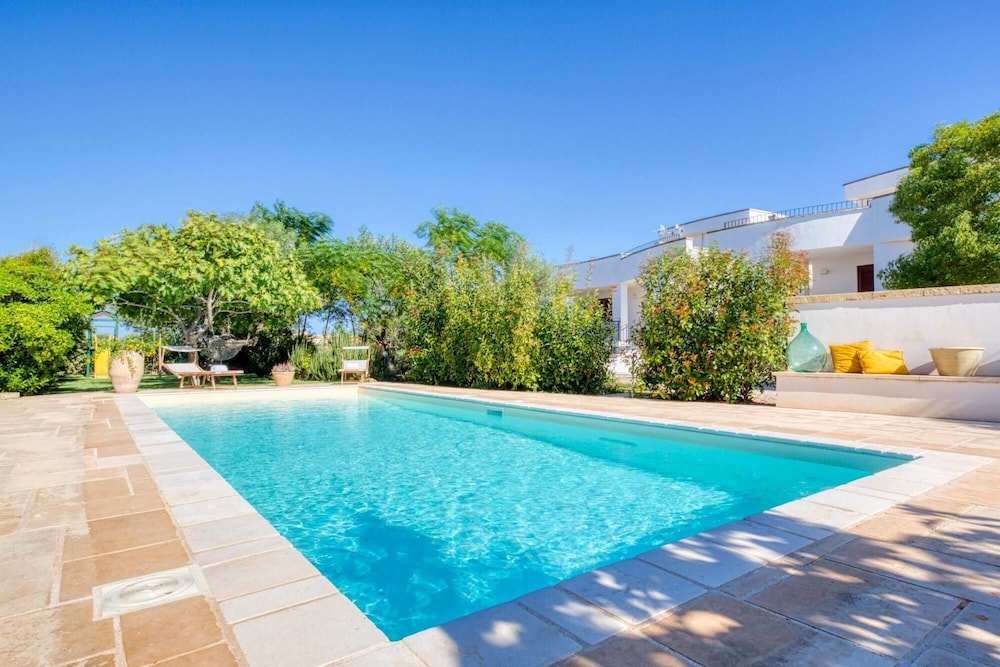 Photo 48