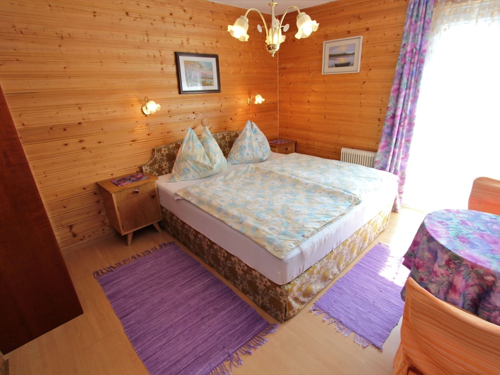 Charming Apartment in Feld am See, Near the Lake view 4