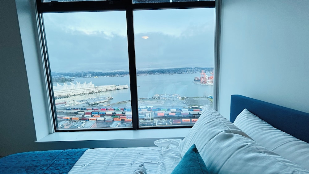Ocean View Condo . Downtown Vancouver