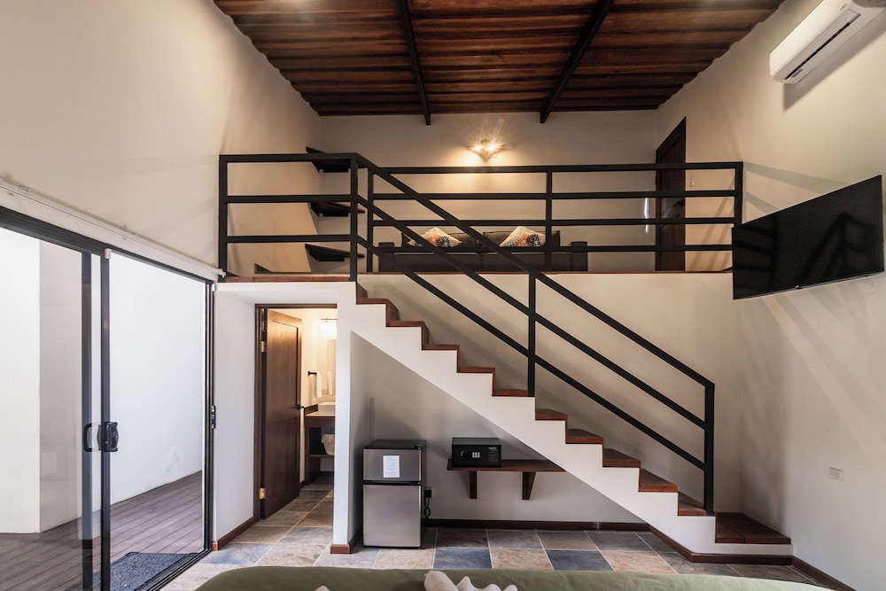 2 Blu Moons Boutique Hotel & Retreat