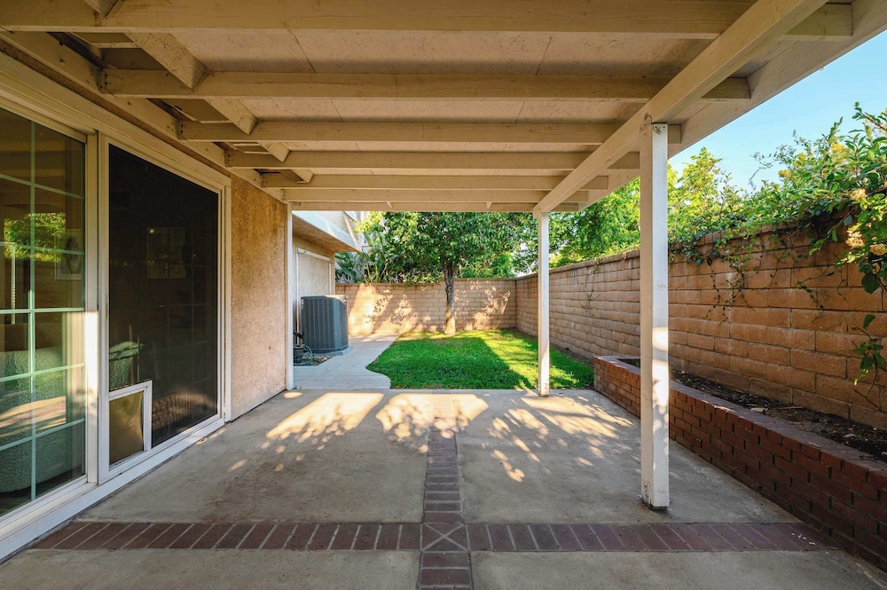 Spacious Retreat w Modern Decor and Private Yard