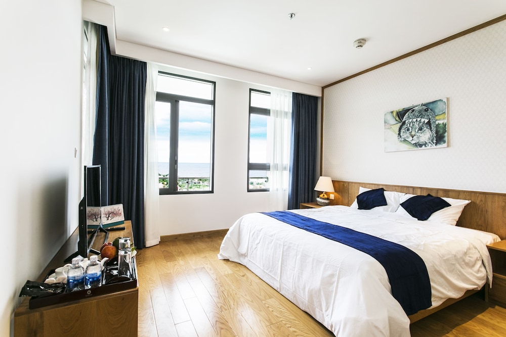 Zoneland Premium-The Ocean-Point Villa view 5
