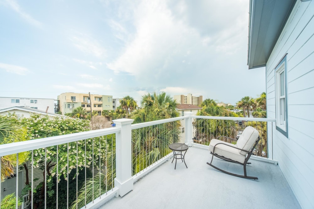 E Ashley A 121 4 Bedroom Holiday Home By My Ocean Rentals