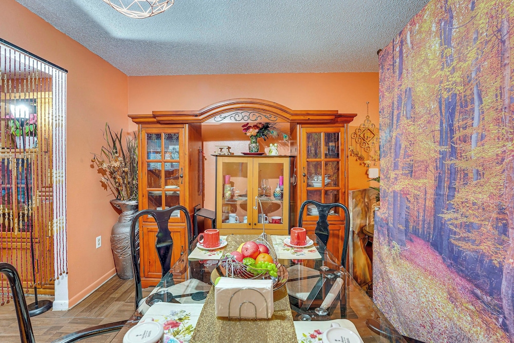 Pet-friendly Horse Capital Hub w/ Patio & Yard