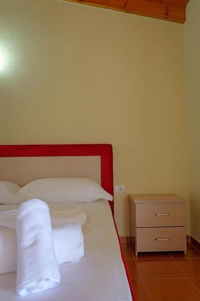 Vila Xhovani