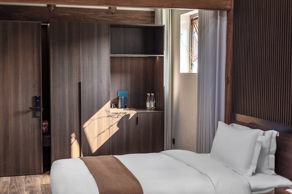 Bajiazhan Yulin Yuchi Homestay