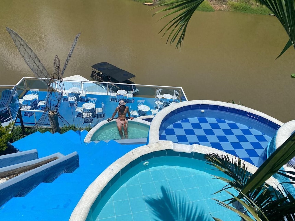 Hotel y Termales Castillo del Lago